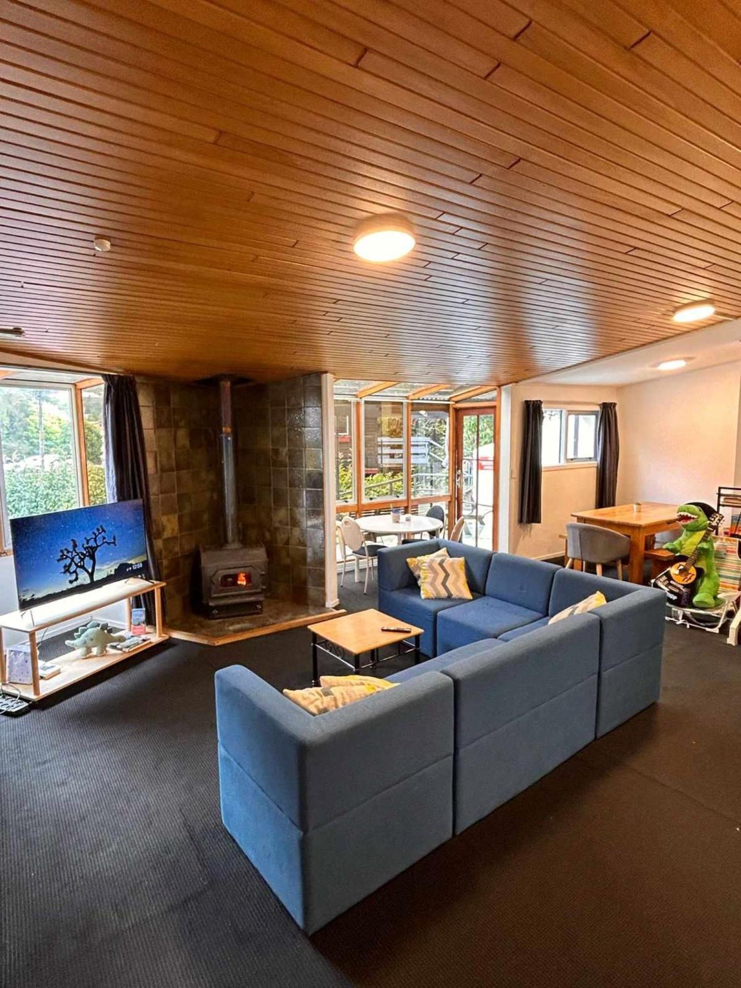 Aspen Lodge Backpackers Queenstown Exterior photo